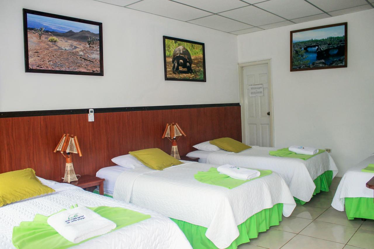 Hostal La Gran Tortuga Puerto Villamil Exterior foto